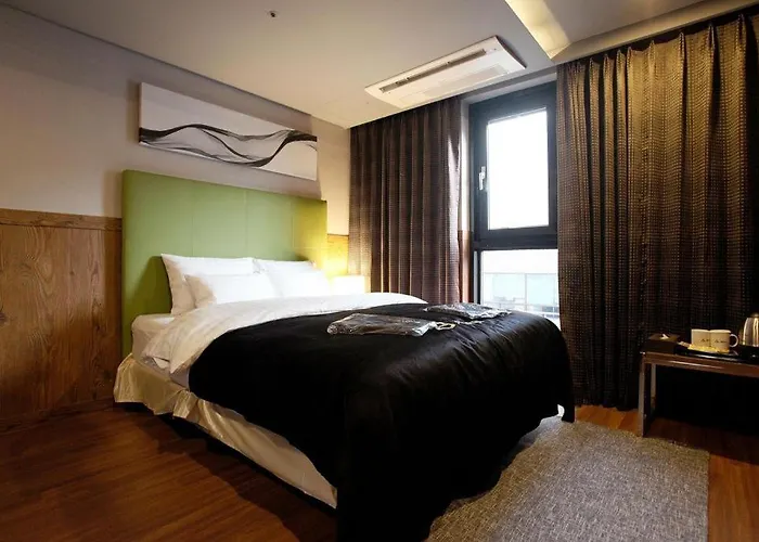 Motel Ahava 2*