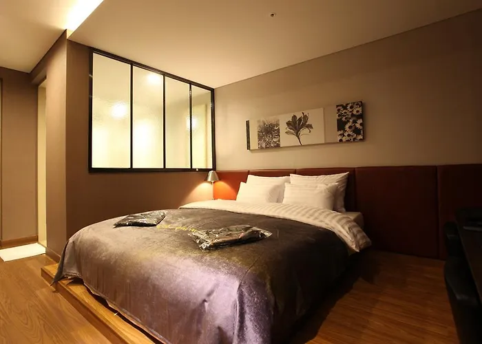Ahava 2* Seoul
